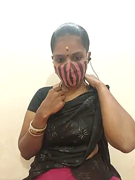 Snapshot of Tamil_Yalini12 chatting on 6, 10, 2025 Tamil Yalini12 online show from 6, 10, 2025