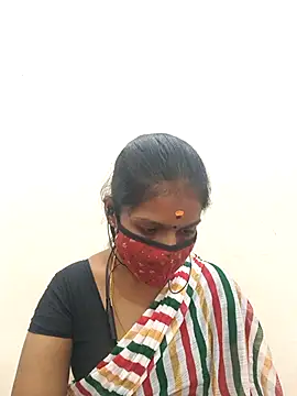 Snapshot of Tamil_Yalini12 chatting on 1, 12, 2025 Tamil Yalini12 online show from 1, 12, 2025