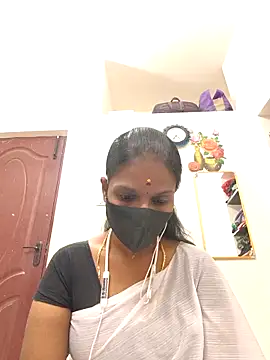 Snapshot of Tamil_Yalini12 chatting on 15, 3, 2026 Tamil Yalini12 online show from 15, 3, 2026