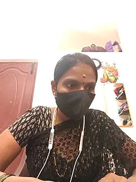 Snapshot of Tamil_Yalini12 chatting on 18, 3, 2026 Tamil Yalini12 online show from 18, 3, 2026