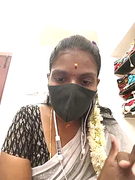 Snapshot of Tamil_Yalini12 chatting on 22, 3, 2026 Tamil Yalini12 online show from 22, 3, 2026