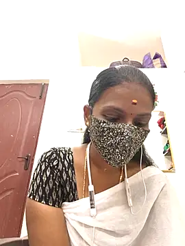 Snapshot of Tamil_Yalini12 chatting on 24, 3, 2026 Tamil Yalini12 online show from 24, 3, 2026