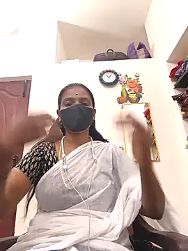 Snapshot of Tamil_Yalini12 chatting on 31, 3, 2026 Tamil Yalini12 online show from 31, 3, 2026