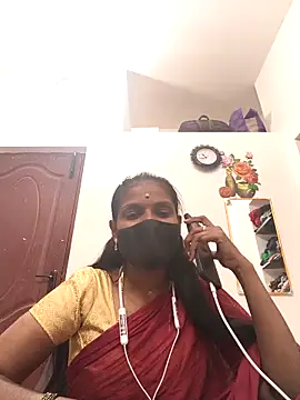 Snapshot of Tamil_Yalini12 chatting on 2, 4, 2026 Tamil Yalini12 online show from 2, 4, 2026