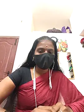 Snapshot of Tamil_Yalini12 chatting on 3, 4, 2026 Tamil Yalini12 online show from 3, 4, 2026