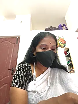 Snapshot of Tamil_Yalini12 chatting on 5, 4, 2026 Tamil Yalini12 online show from 5, 4, 2026