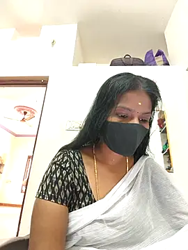 Snapshot of Tamil_Yalini12 chatting on 6, 4, 2026 Tamil Yalini12 online show from 6, 4, 2026