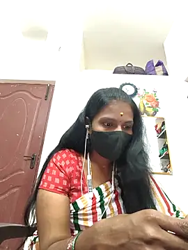 Snapshot of Tamil_Yalini12 chatting on 7, 4, 2026 Tamil Yalini12 online show from 7, 4, 2026