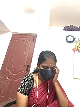 Snapshot of Tamil_Yalini12 chatting on 10, 4, 2026 Tamil Yalini12 online show from 10, 4, 2026
