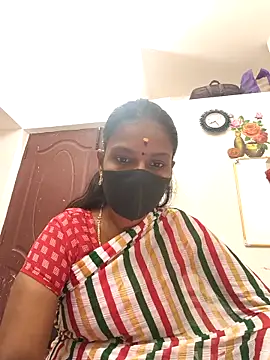 Snapshot of Tamil_Yalini12 chatting on 15, 4, 2026 Tamil Yalini12 online show from 15, 4, 2026