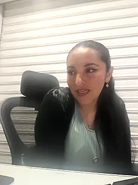 Alisson Stonee online show from 4, 2, 2026