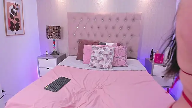 EmilyCley online show from 12, 2, 2026