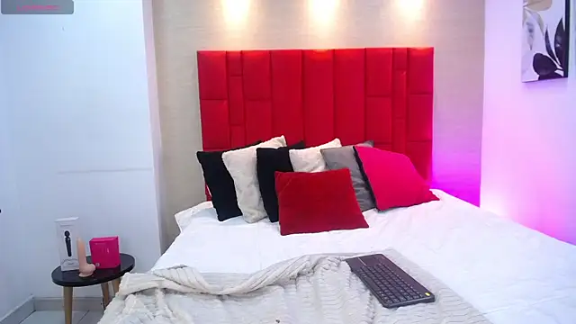 EmilyCley online show from 16, 4, 2026