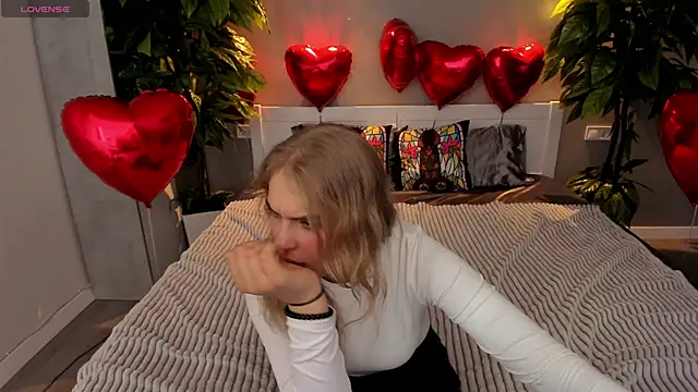 AlinaLiii online show from 12, 2, 2026