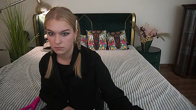 AlinaLiii online show from 27, 5, 2026