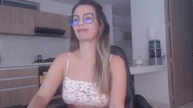 LovePaula online show from 28, 3, 2026