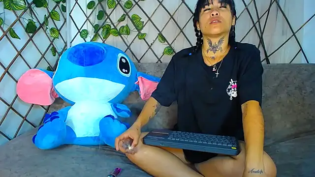 LiaGill online show from 25, 9, 2025