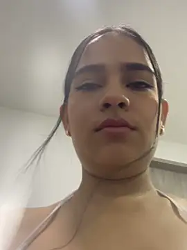 Snapshot of Valery_lux16 chatting on 8, 10, 2025 Valery lux16 online show from 8, 10, 2025