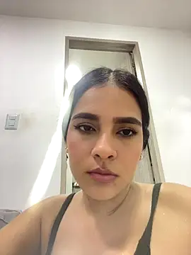 Snapshot of Valery_lux16 chatting on 11, 11, 2025 Valery lux16 online show from 11, 11, 2025