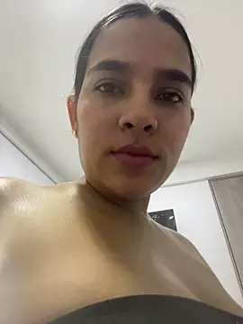 Valery lux16 online show from 7, 2, 2026