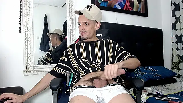 LATINO27CM online show from 21, 6, 2026