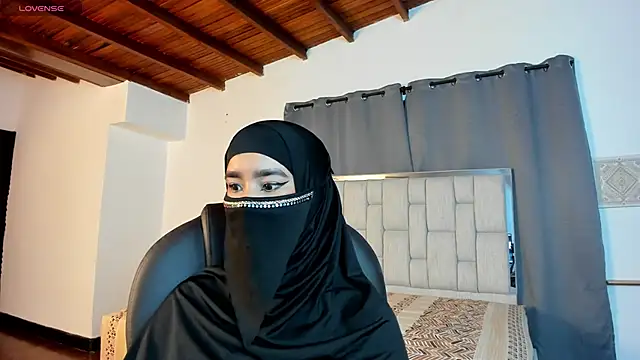 kalila latif online show from 13, 11, 2025