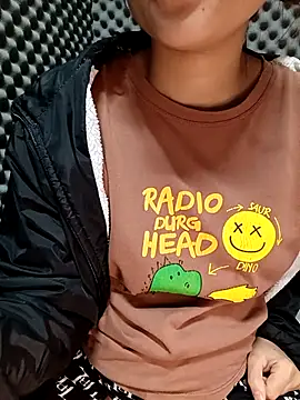 Pipi23  online show from 2, 12, 2025