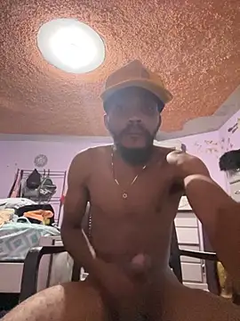 Snapshot of cockybig1 chatting on 3, 10, 2025 cockybig1 online show from 3, 10, 2025