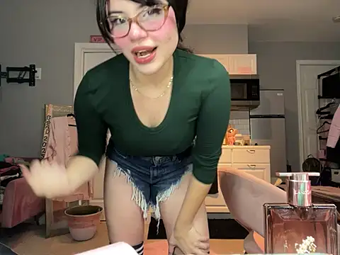 LunaMilav online show from 11, 10, 2025