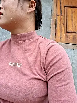 xuxulovezz online show from 20, 4, 2026