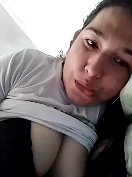 Snapshot of rossiteylor chatting on 28, 10, 2025 rossiteylor online show from 28, 10, 2025