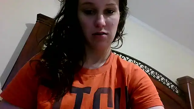 brunettebabexo3 online show from 15, 1, 2026