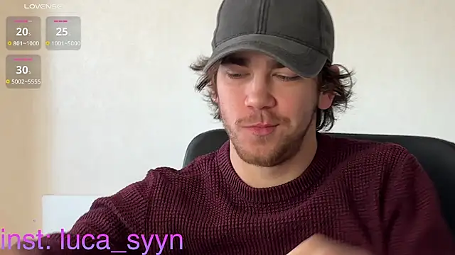 Snapshot of luca_syn chatting on 22, 10, 2025 luca syn online show from 22, 10, 2025