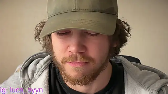 Snapshot of luca_syn chatting on 22, 11, 2025 luca syn online show from 22, 11, 2025