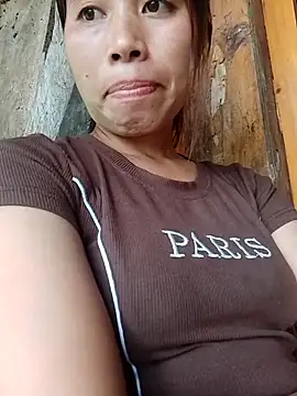 Snapshot of ruby-00 chatting on 7, 10, 2025 ruby-00 online show from 7, 10, 2025