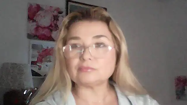 Myrienna online show from 26, 11, 2025