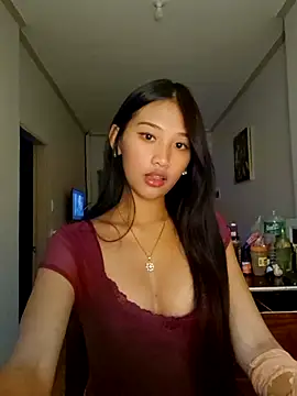 Snapshot of Bunny72772 chatting on 11, 10, 2025 Bunny72772 online show from 11, 10, 2025