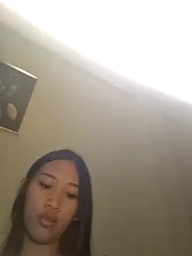 Snapshot of Bunny72772 chatting on 18, 10, 2025 Bunny72772 online show from 18, 10, 2025