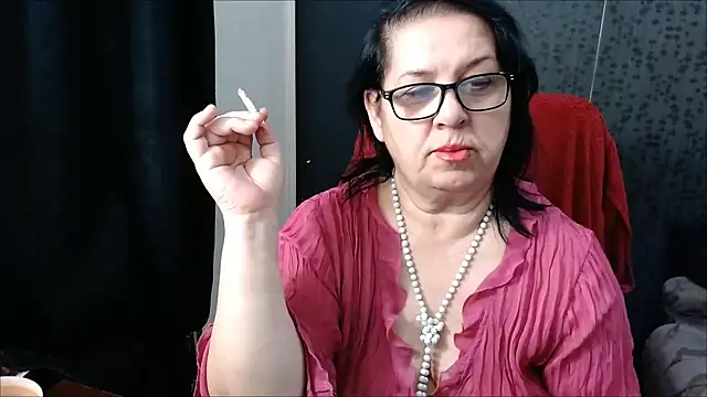 Snapshot of MissSanjanne chatting on 2, 2, 2025 MissSanjanne online show from 2, 2, 2025