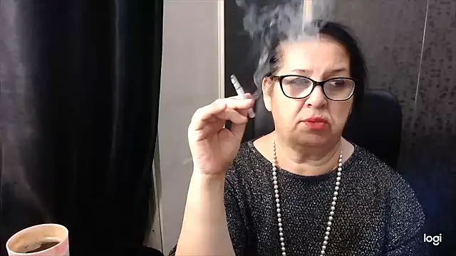 Snapshot of MissSanjanne chatting on 7, 11, 2025 MissSanjanne online show from 7, 11, 2025