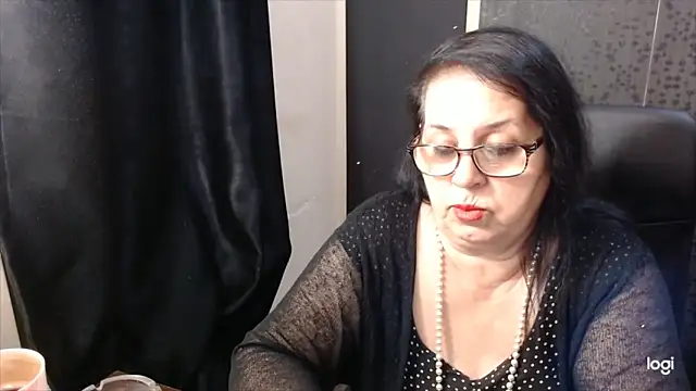 Snapshot of MissSanjanne chatting on 14, 11, 2025 MissSanjanne online show from 14, 11, 2025