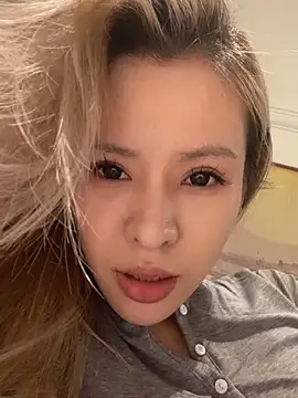 miumiu-66 online show from 28, 2, 2026