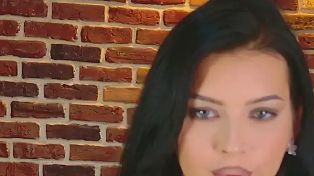 MeganSin  online show from 16, 12, 2025