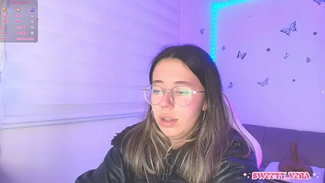 Snapshot of sweettvera chatting on 24, 6, 2026 sweettvera online show from 24, 6, 2026