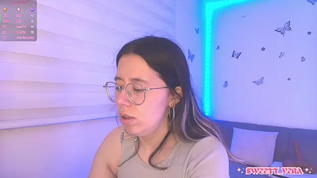 Snapshot of sweettvera chatting on 19, 7, 2026 sweettvera online show from 19, 7, 2026