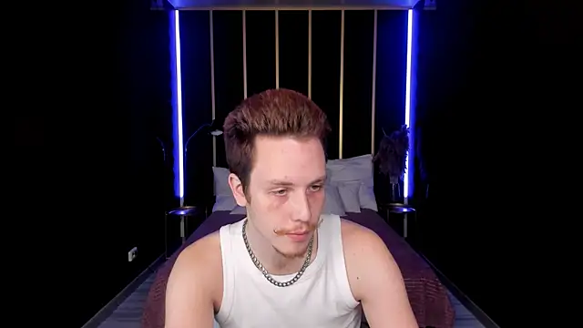 LeoMooree online show from 7, 11, 2025