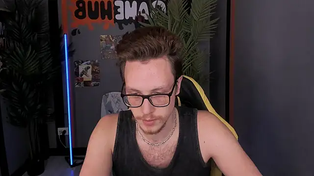 LeoMooree online show from 30, 11, 2025