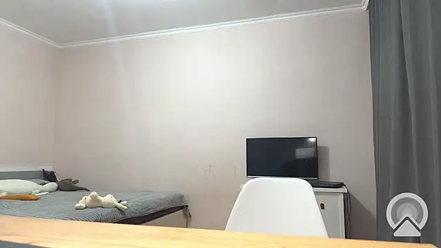 Prettyyy Angel online show from 7, 11, 2025