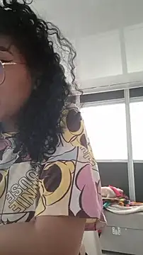 Snapshot of LondonHilton chatting on 28, 2, 2026 LondonHilton online show from 28, 2, 2026