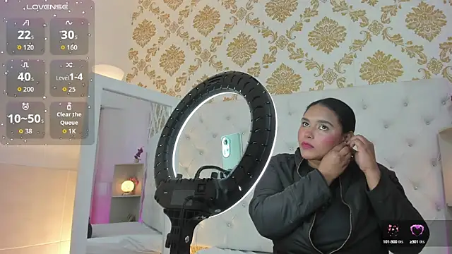 Snapshot of afrodita-Stone chatting on 17, 10, 2025 afrodita-Stone online show from 17, 10, 2025